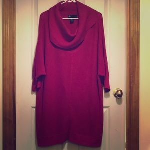 Three-quarter length sweater